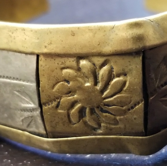 Handmade bracelet - Picture 2 of 3